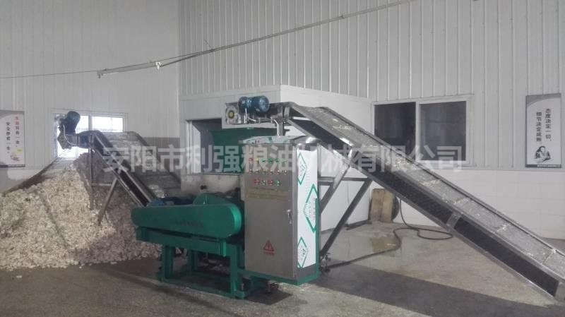 專業(yè)針對(duì)異形動(dòng)物生凍塊粉碎機(jī)